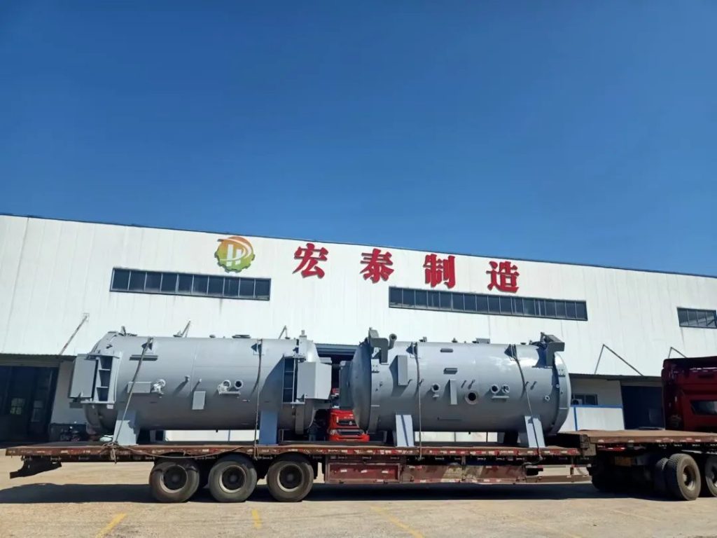 湖南宏泰承接的湖南某半导体变频设备有限公司的两套压力炉壳顺利交付