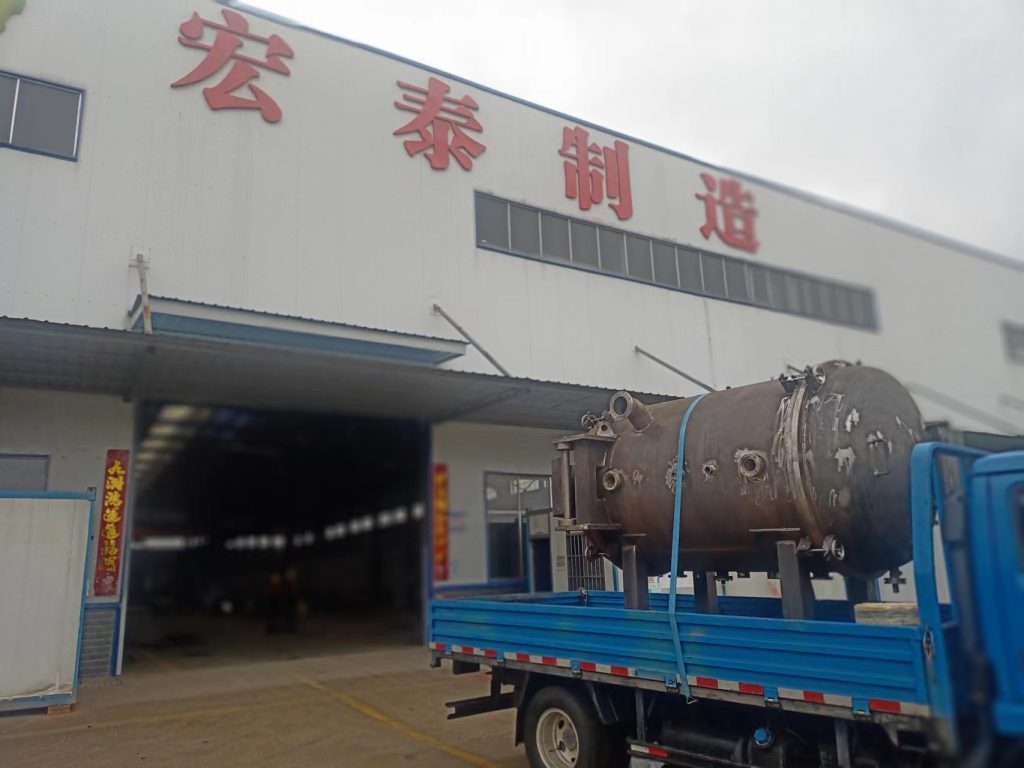 湖南宏泰承接的湖南某烧结炉装备有限公司的4台一体炉设备顺利交付